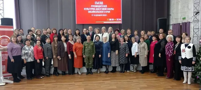 photo_5361853652575916067_y