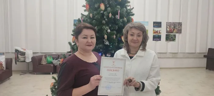 photo_5361853652575916066_y