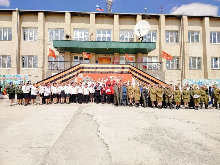 Коллективы села