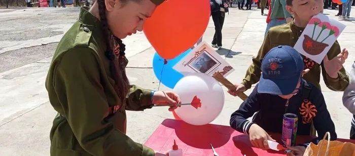 поделка Гвоздика
